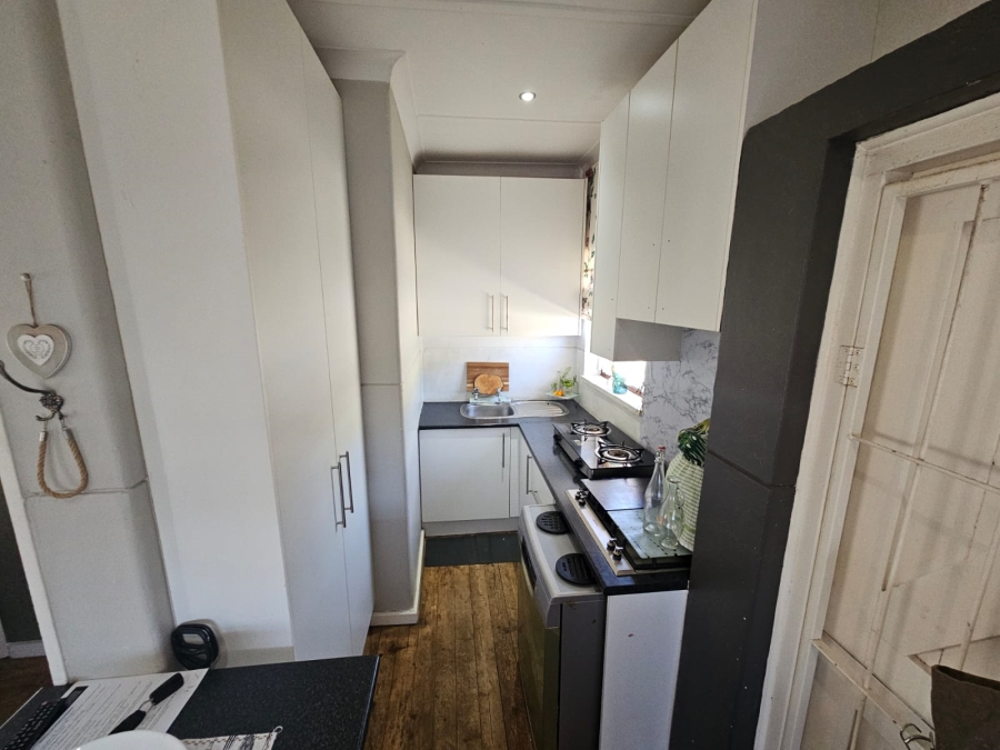 To Let 2 Bedroom Property for Rent in Oakdale Western Cape